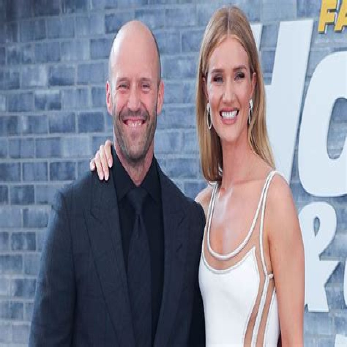 Rosie Huntington-Whiteley Pregnant With 2nd Child With Jason Statham – Hollywood Life