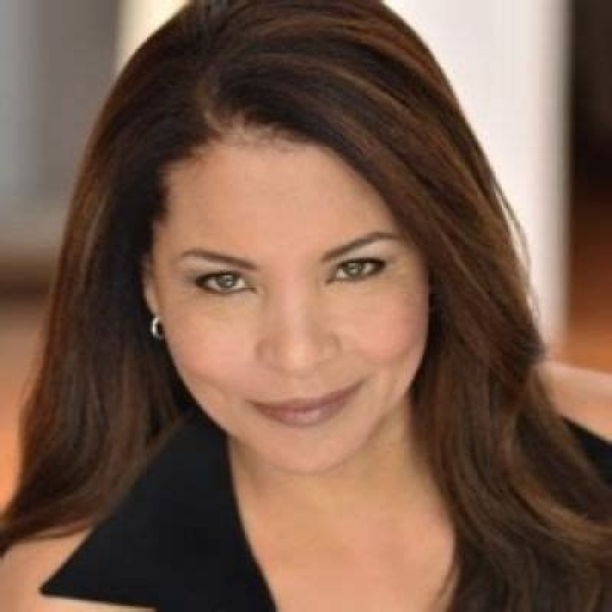 Traci Wolfe- Wiki, Networth, Wife